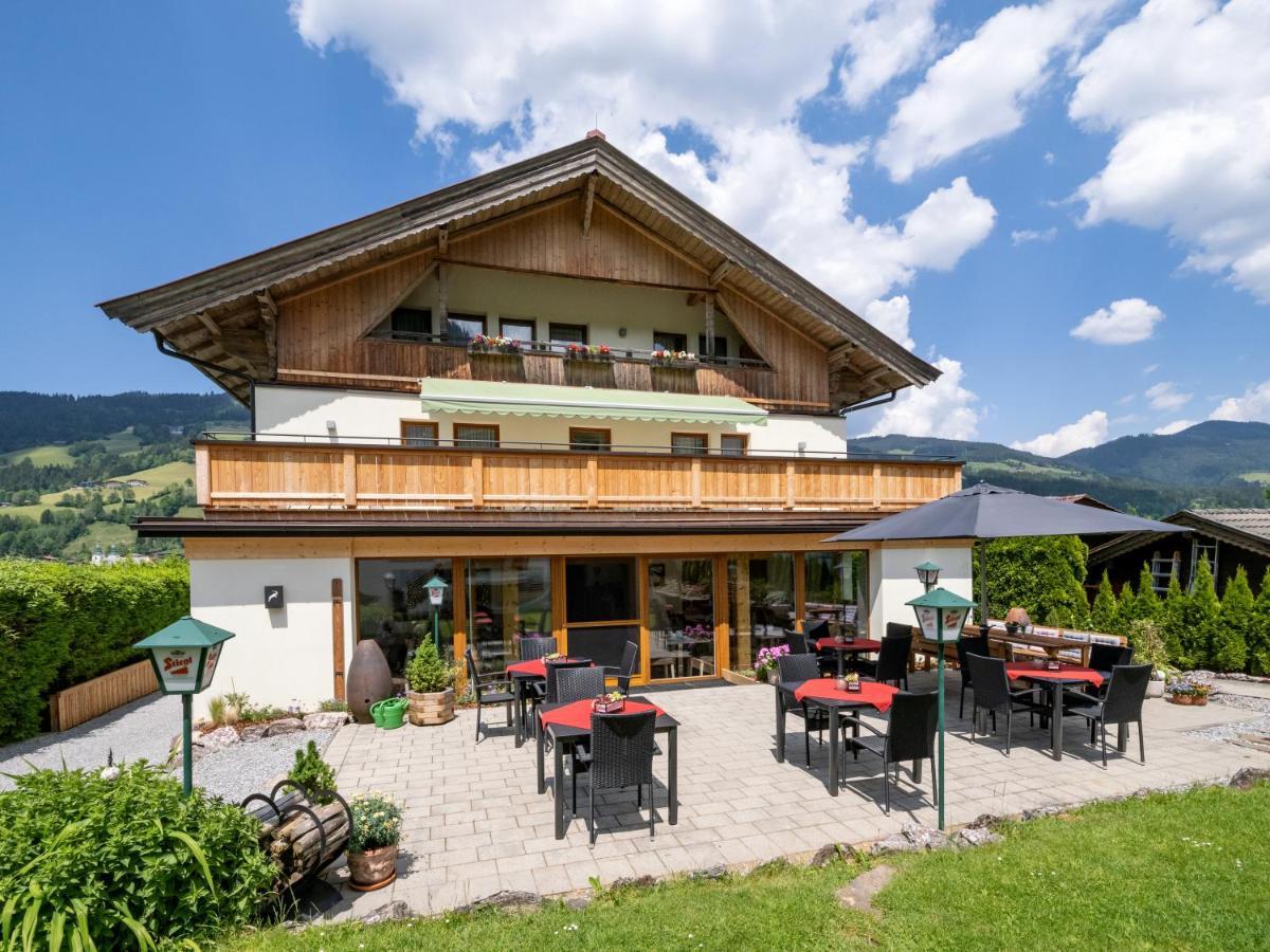 Haus Tirol Hotel Brixen im Thale Bagian luar foto